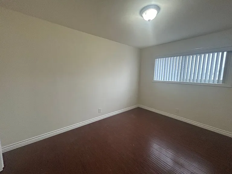 7822 Newman Ave #B — Photo 15