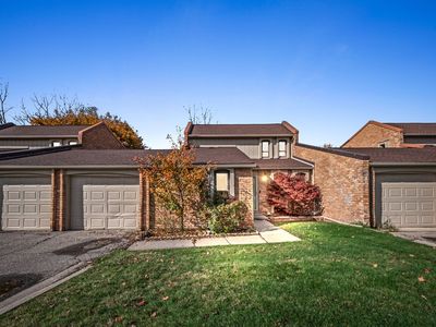 2910 Moon Lake Dr, West Bloomfield, MI, 48323
