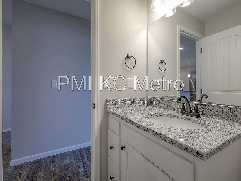 2709 Chasehire Dr — Photo 18