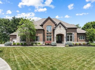 5883 Piper Glen Dr, Maineville, OH