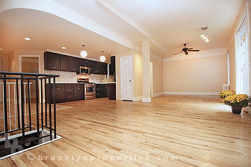 2nd image of 250 Park Pl APT 1B