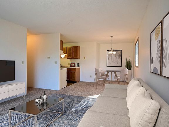 Fargo, ND Place One Apartments |Living
