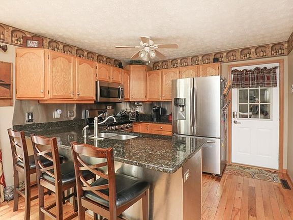 5th image of 4803 Shadow Oak Dr