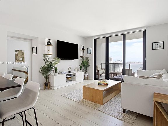 4th image of 1010 Brickell Ave Unit 2102