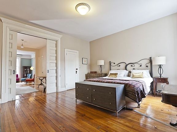 3rd image of 894 Saint Johns Pl