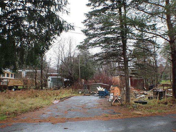 2nd image of 206 Race St