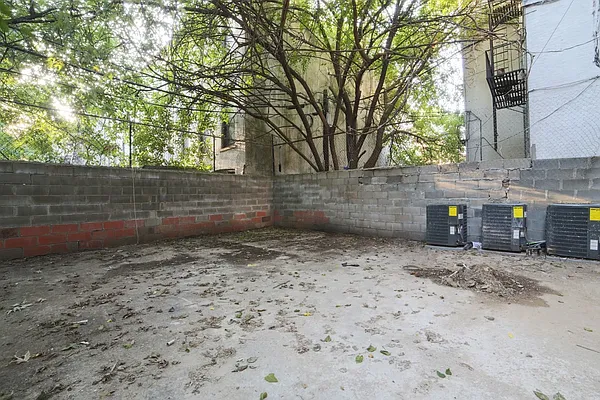 Rented by Evergreen Apartments BK | media 30