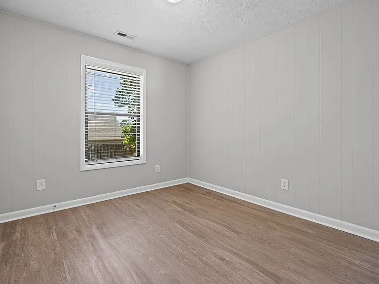 Cooper's Ranch Apartments — Photo 35