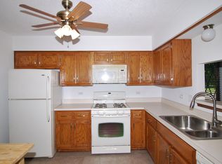 802 Shagbark Rd, New Lenox, IL 60451