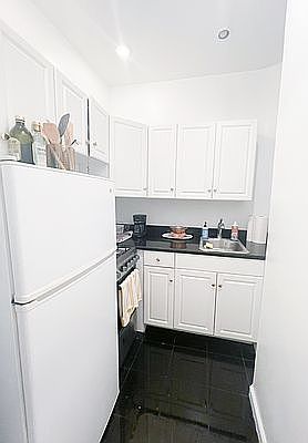 5th image of 430 E 83rd St APT 2C