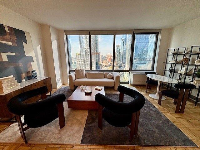 1st image of 312 11th Ave APT 28B