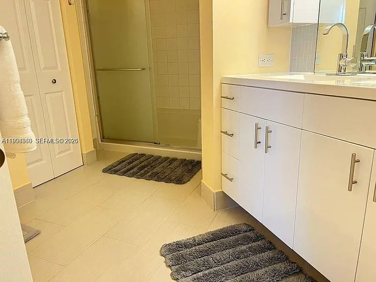 17100 N Bay Rd #1502 — Photo 11