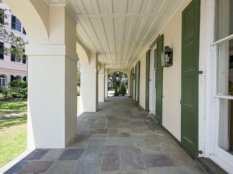 9 E Battery St