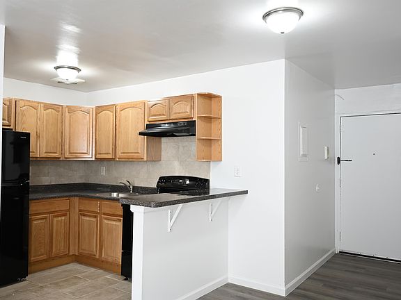 4th image of 140 Washington St APT A1