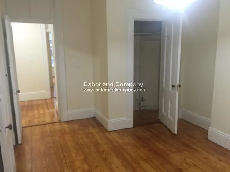 34 Isabella St #4 — Photo 6