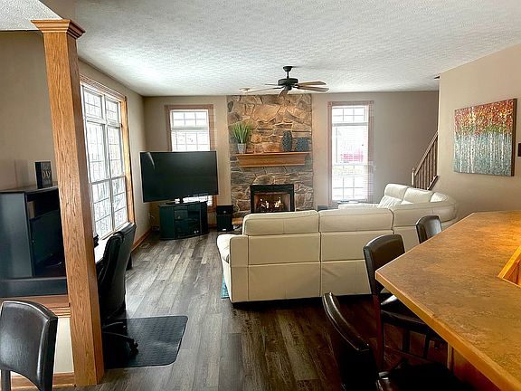4th image of 6151 Brownstone Ct