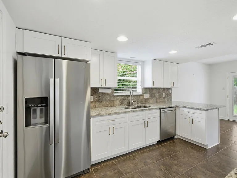 3200 Spaniel Dr — Photo 8