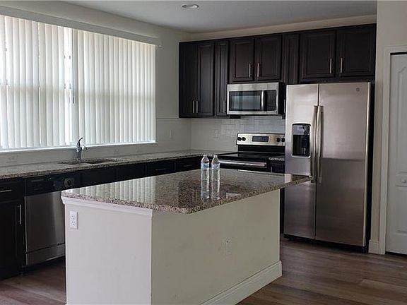 3rd image of 2909 Via Tuscany Way