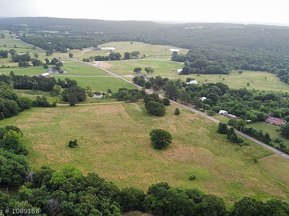 3rd image of Pleasant Valley Rd
