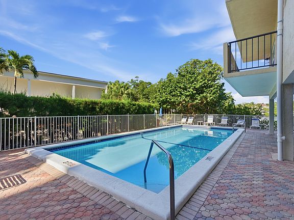 2nd image of 3581 S Ocean Boulevard Apt 4e