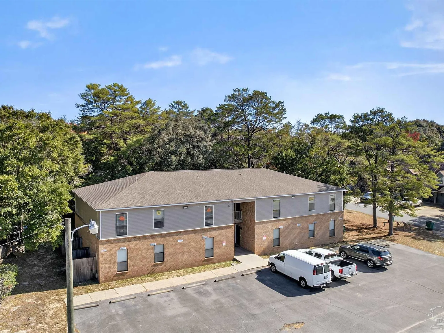 2 bed, 880 sqft, $1,400 — Photo 1