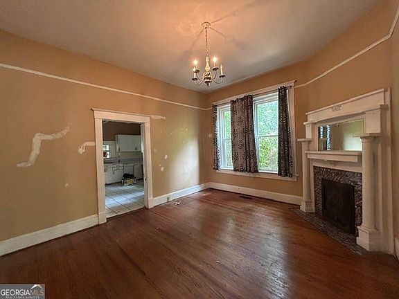 4th image of 306 Ramsey St