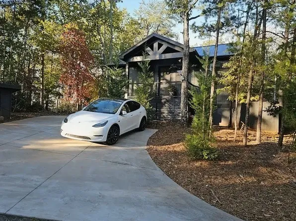 110 Pearson Cir, Lake Lure, NC 28746