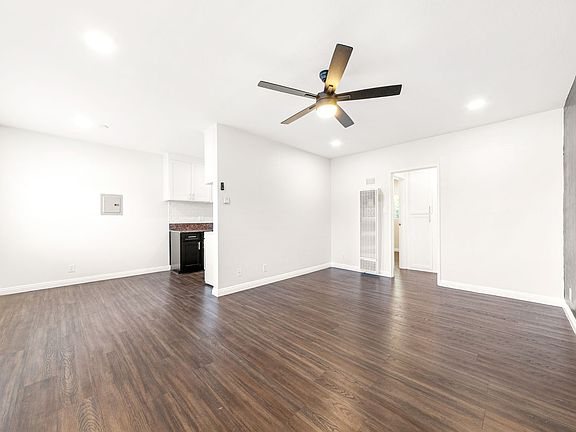 2nd image of 710 W 27th St #1B-1Ba-571Sqft