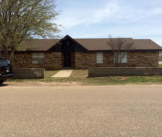 1st image of 825 W 65th St