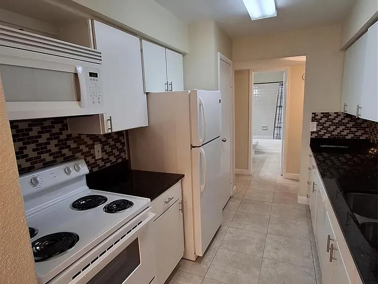 899 Riverside Dr #613 — Photo 14