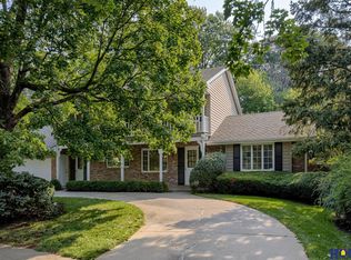 1810 Saint James Rd, Lincoln, NE 68506