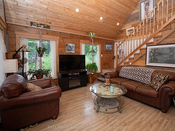 3rd image of 1392 Carroll Rd