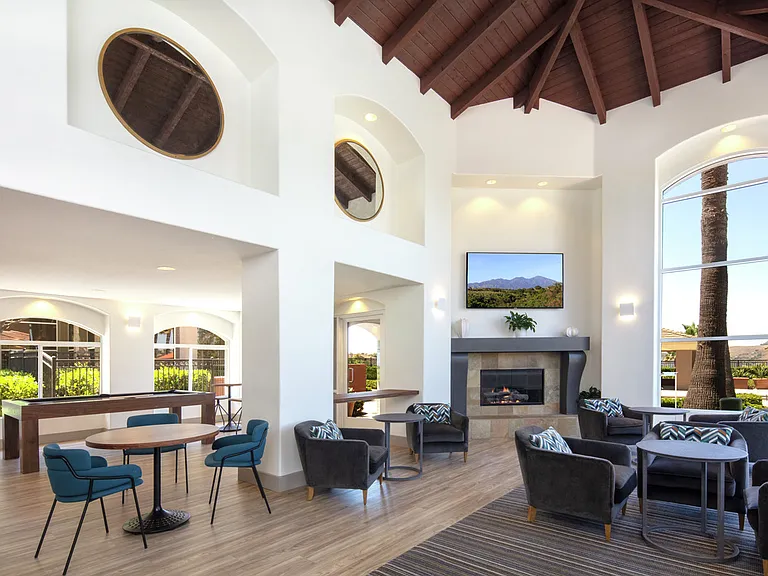 Vista Real Apartment Homes — Photo 15