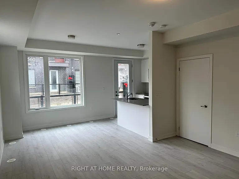 3562 Colonial Dr #2 — Photo 4