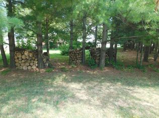 82 Wood Dr, Coldwater, MI 49036