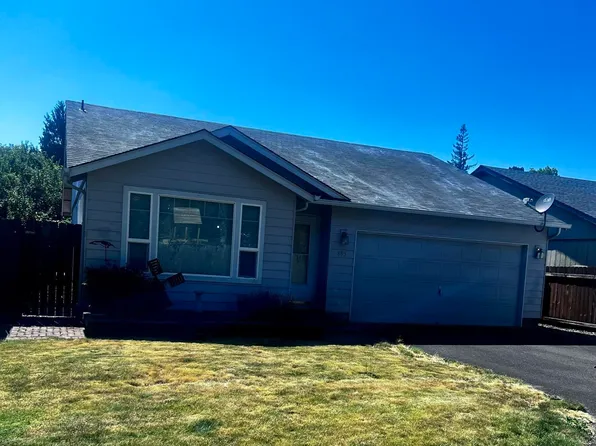 895 Penn Ln SE, Salem, OR 97317