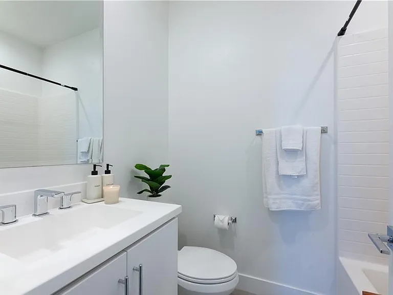 927 E Mason Ln — Photo 18