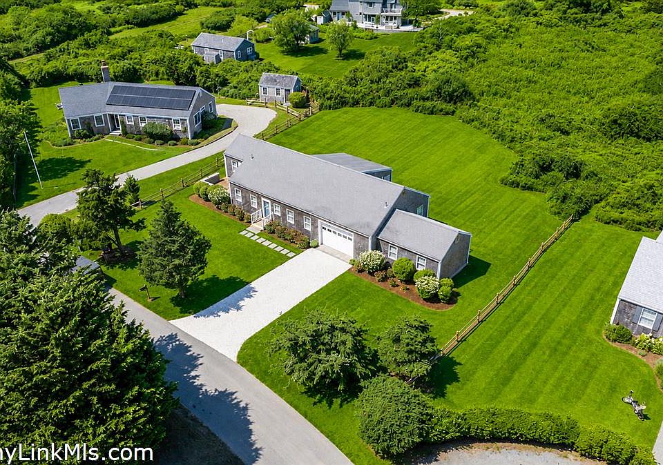 1st image of 15 Meadow Ln