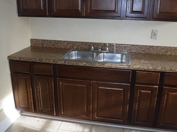 4th image of 677 W 4th Ave APT 4