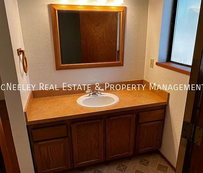 4560 Geary St SE — Photo 12