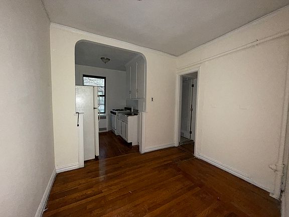 2nd image of 10 Overlook Ter APT 1D