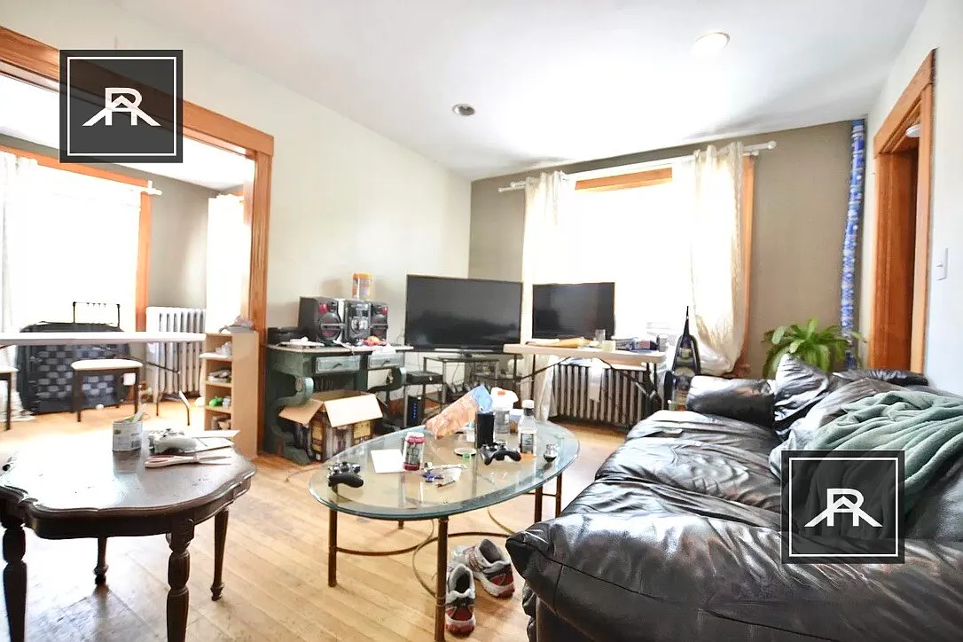 3 bed, 2.0 bath, $3,450 — Photo 3