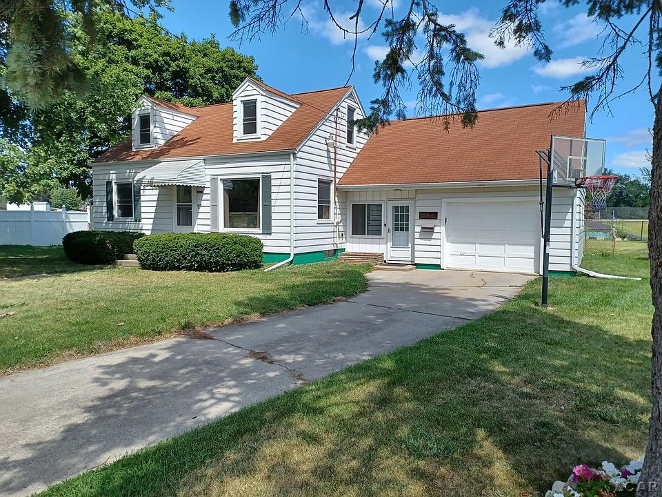 1st image of 584 Northwestern Dr