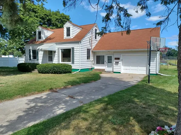 584 Northwestern Dr, Adrian, MI 49221