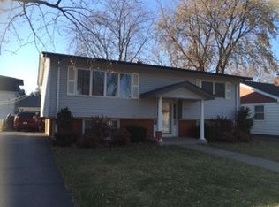 18534 Oak Ave, Lansing, IL 60438