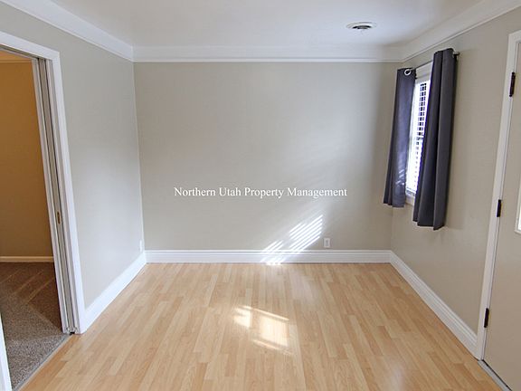 3 Front Room_09192023