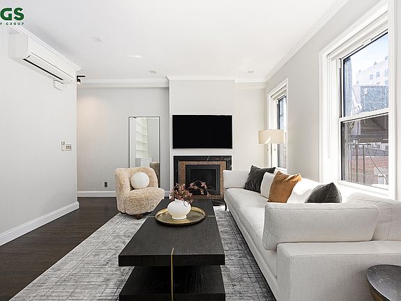 3rd image of 210 W 21st St APT 6RW