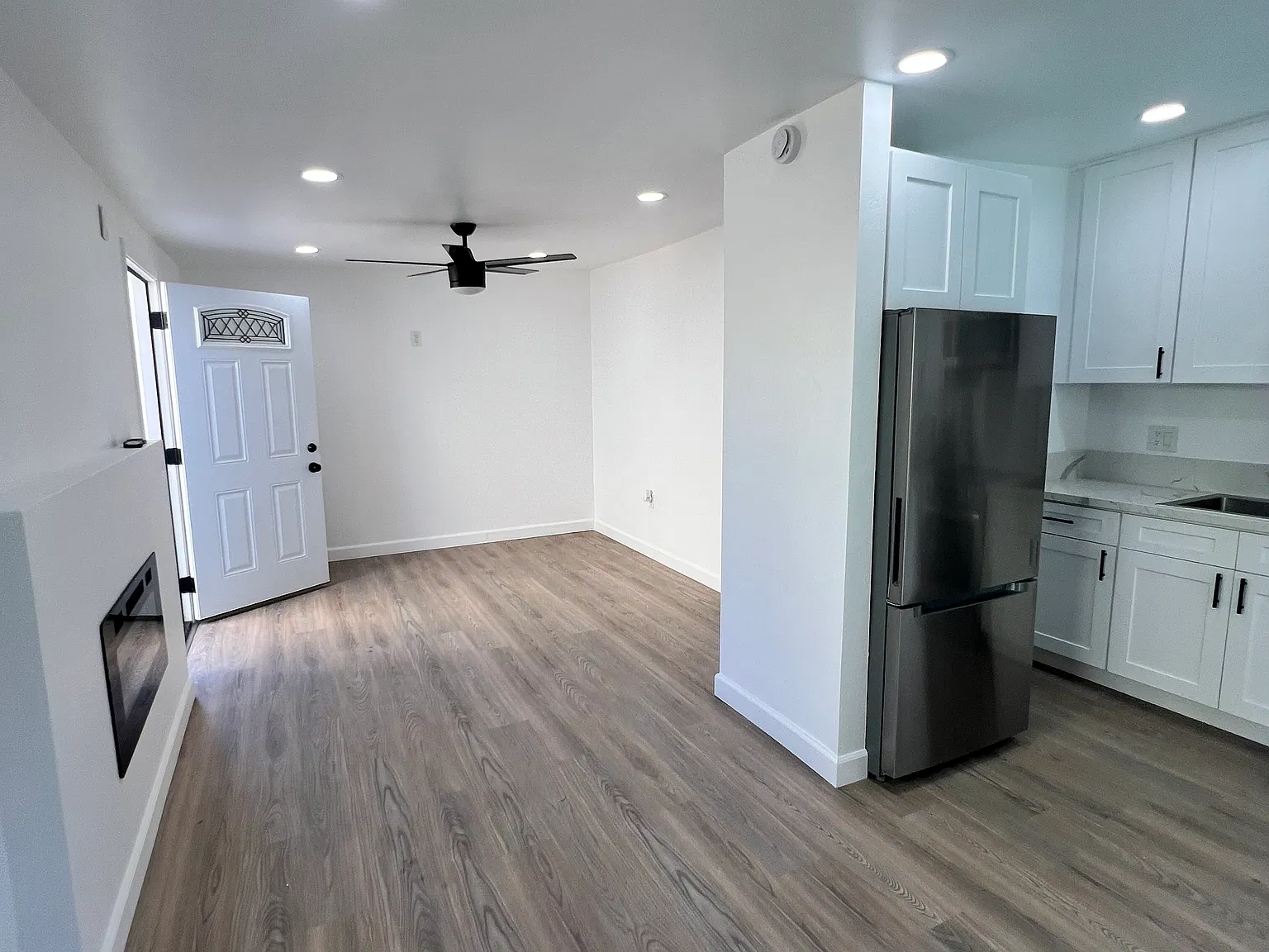 1 bed, 500 sqft, $2,400 — Photo 4