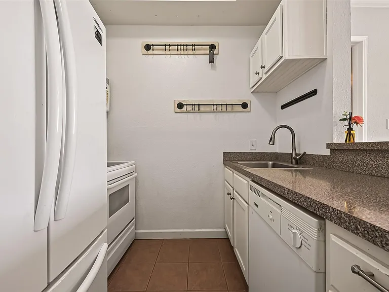 4515 Briar Hollow Pl #309 — Photo 10