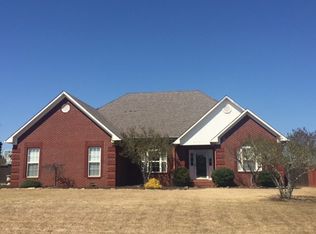 312 Heathrow Dr, Florence, AL 35633